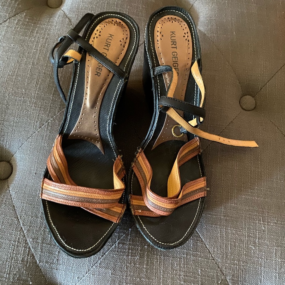 Kurt Geiger brown wedges